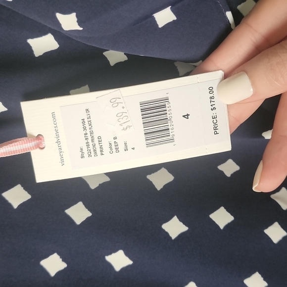 Vineyard Vines dress - Picture 4 of 7